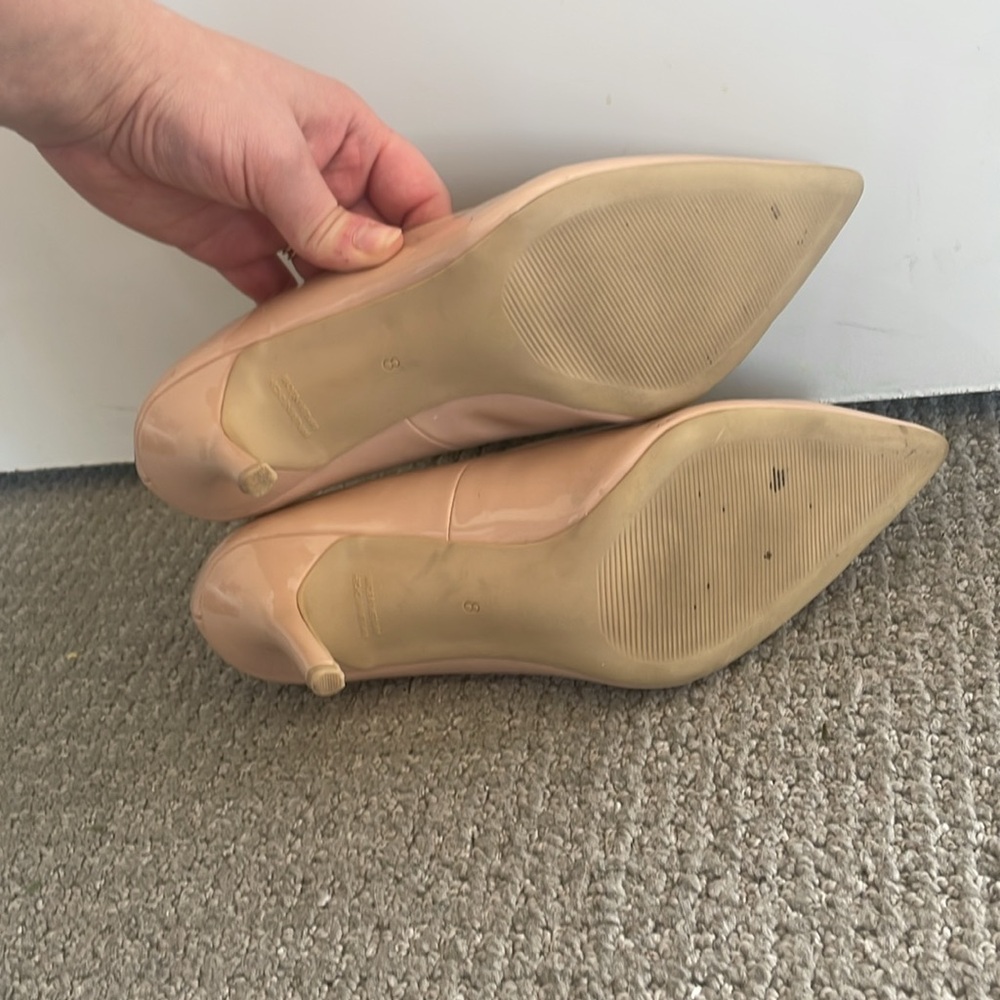 Nude Old Navy heels - Picture 3 of 8